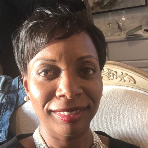 Meet your Posher, Simona - Picture 2 of 2